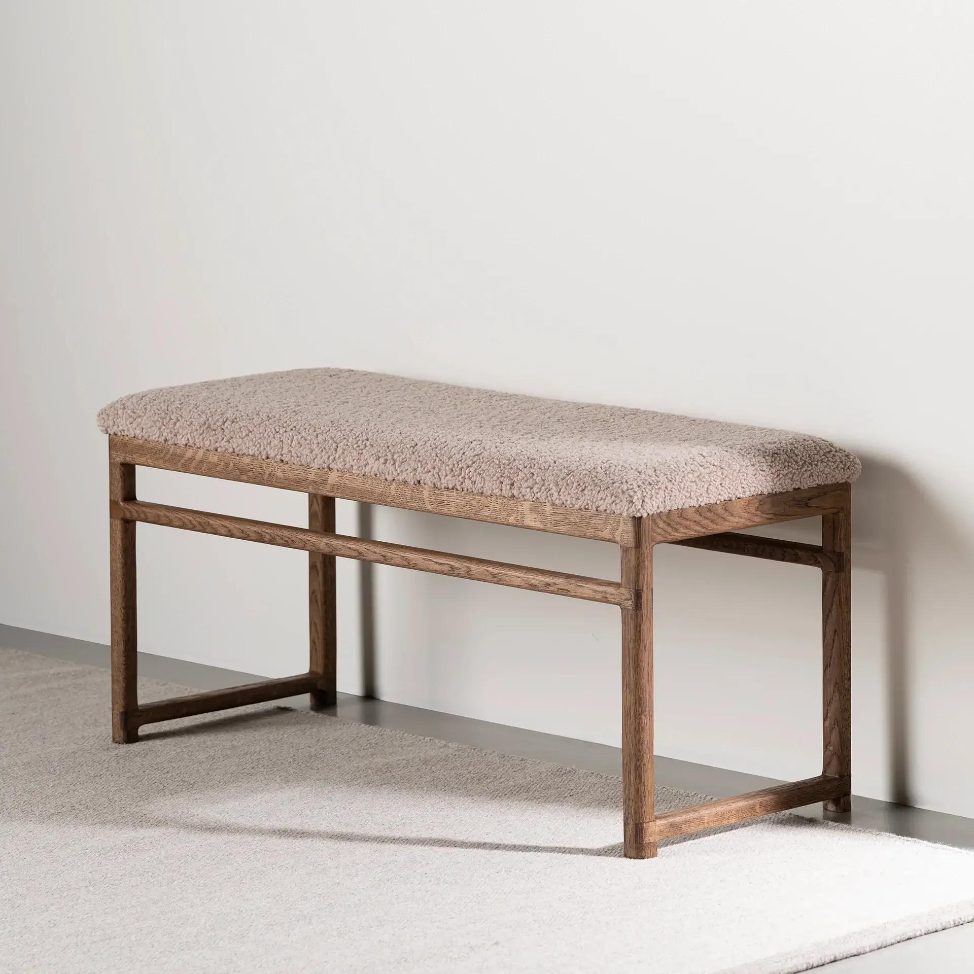 Oak Bench Alva – Dark Oak Frame – Greige Bouclé Cushion - Image 4