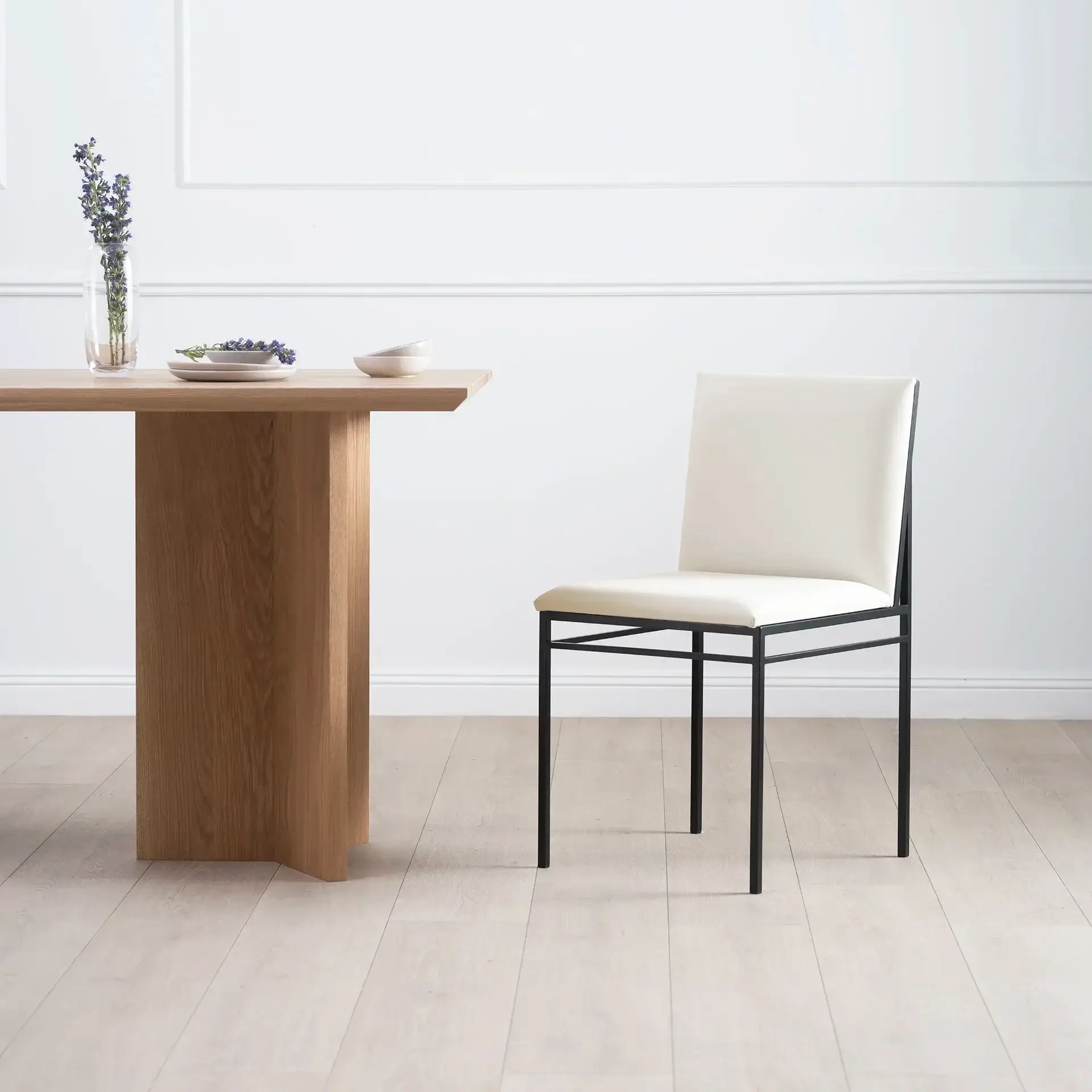 Dining chair Bella  - Black Frame - Ivory Leather Cushion - Image 2