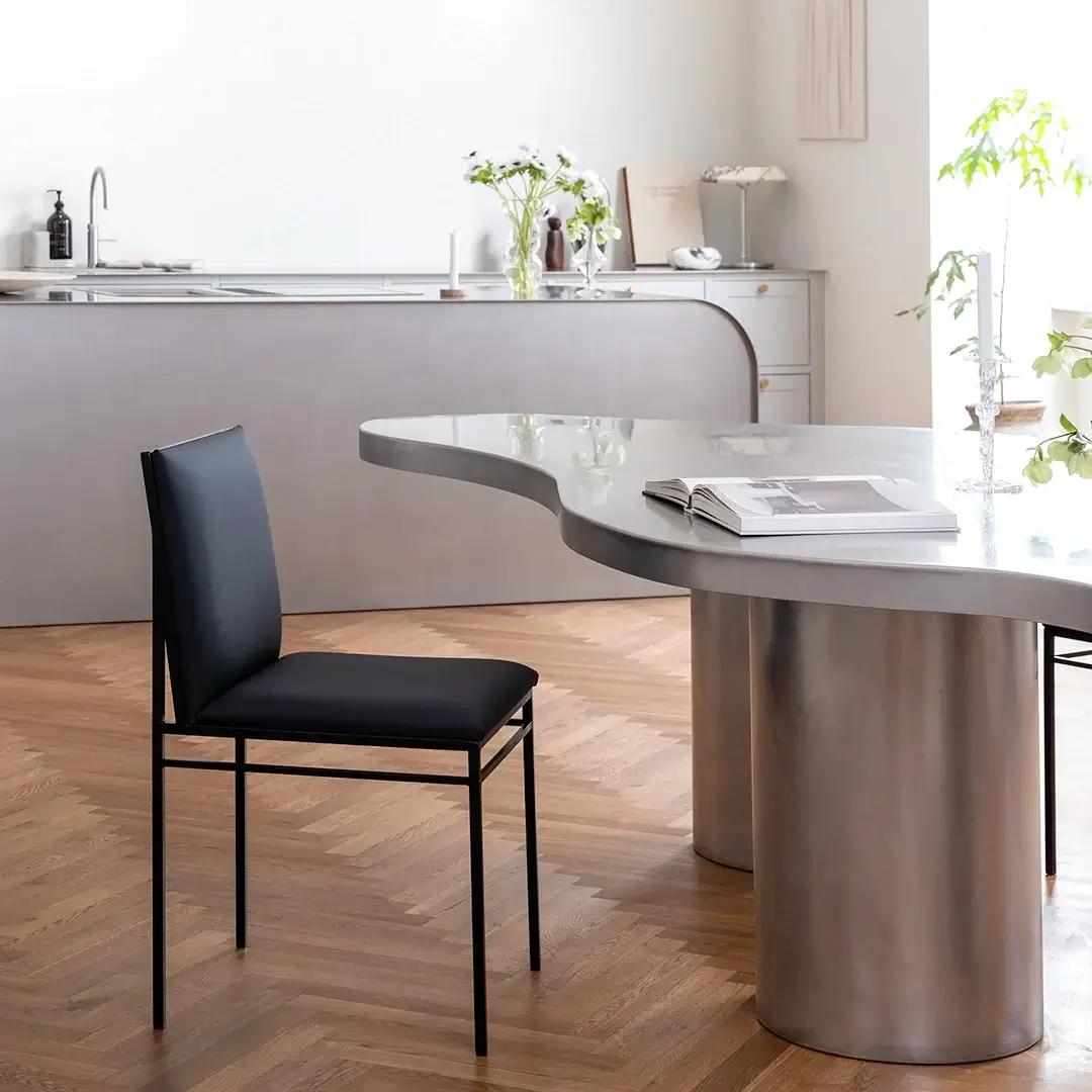 Dining chair Bella  - Black Frame - Jade Black Leather - Image 3