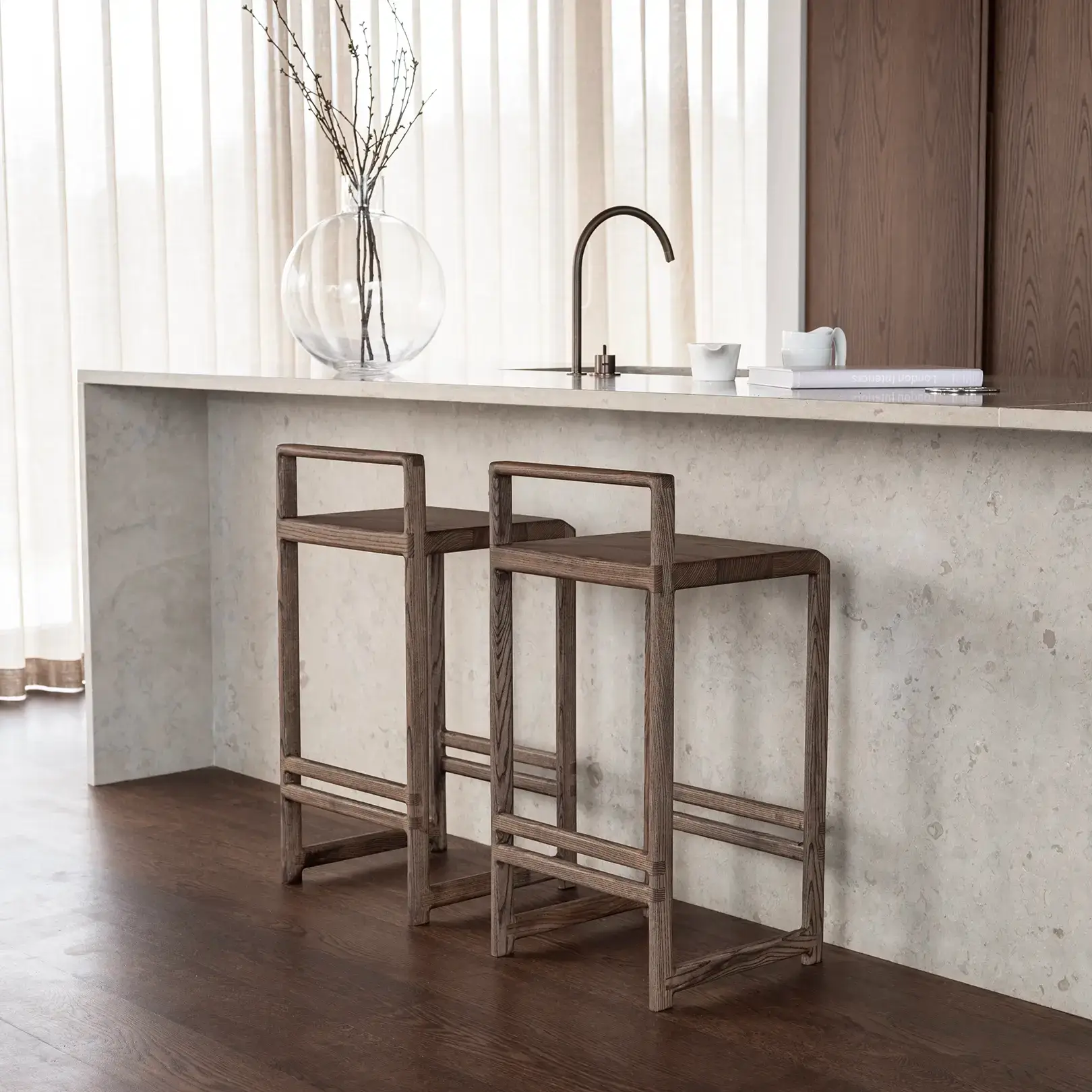 Oak Bar Stool Ebba – Dark Oak Frame - Image 3