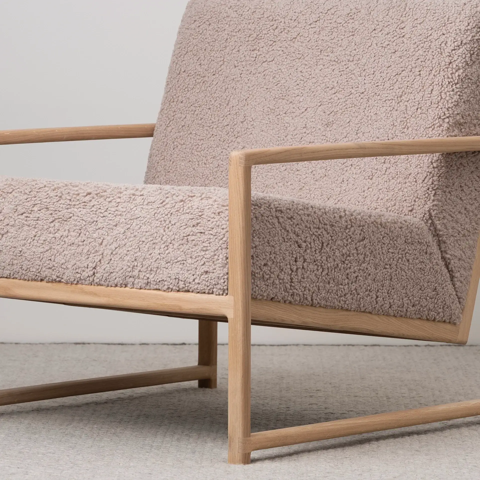 Armchair Einar – Oak Frame – Greige Bouclé Cushion - Image 3