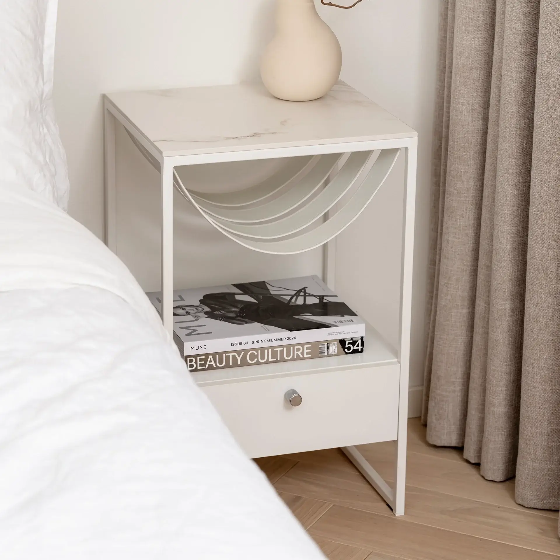 Bedside table Iris  - White - Ivory Leather Straps - Entzo dekton - Image 3