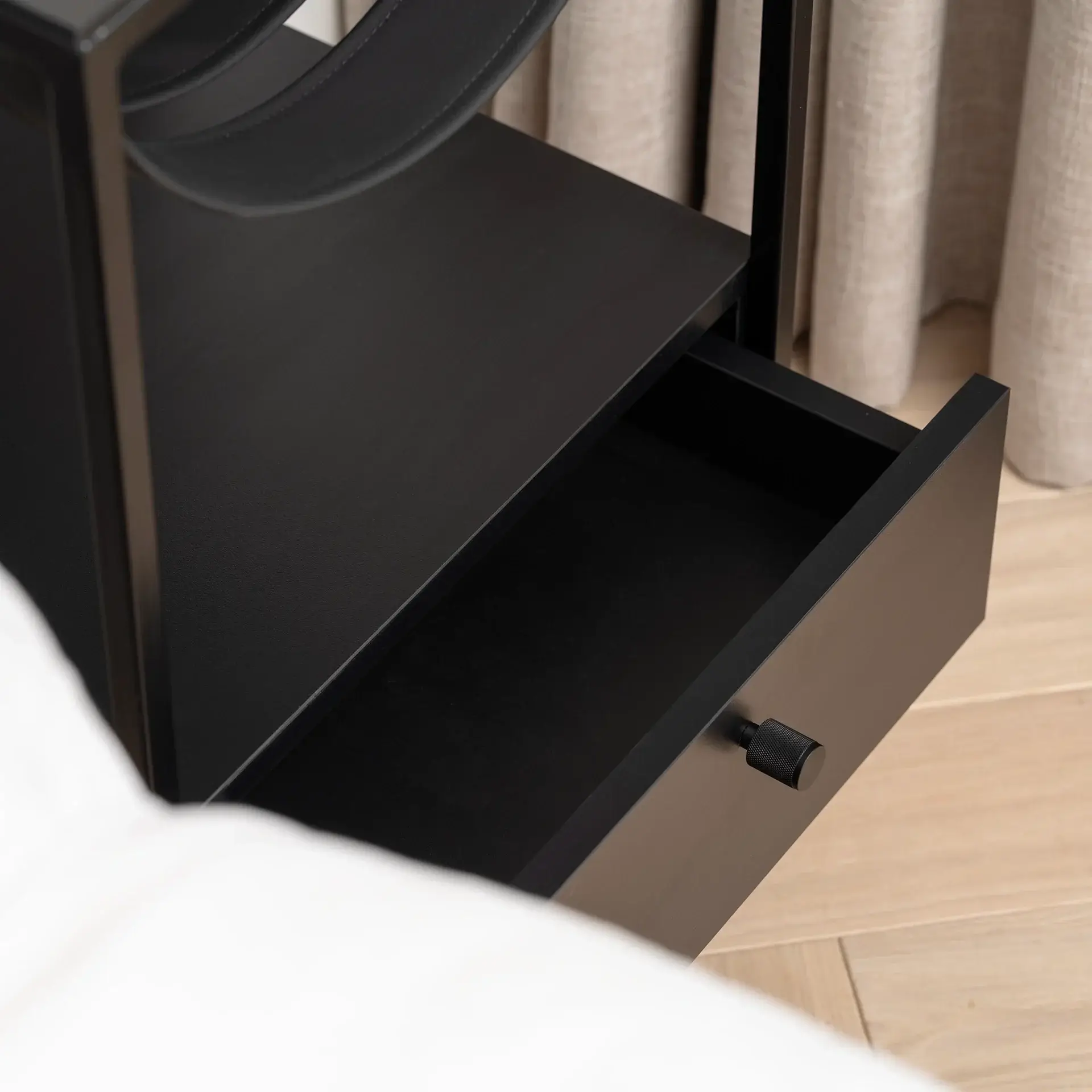 Bedside table Iris  - Black - Latte Leather Straps - Kelya Dekton Top - Image 5