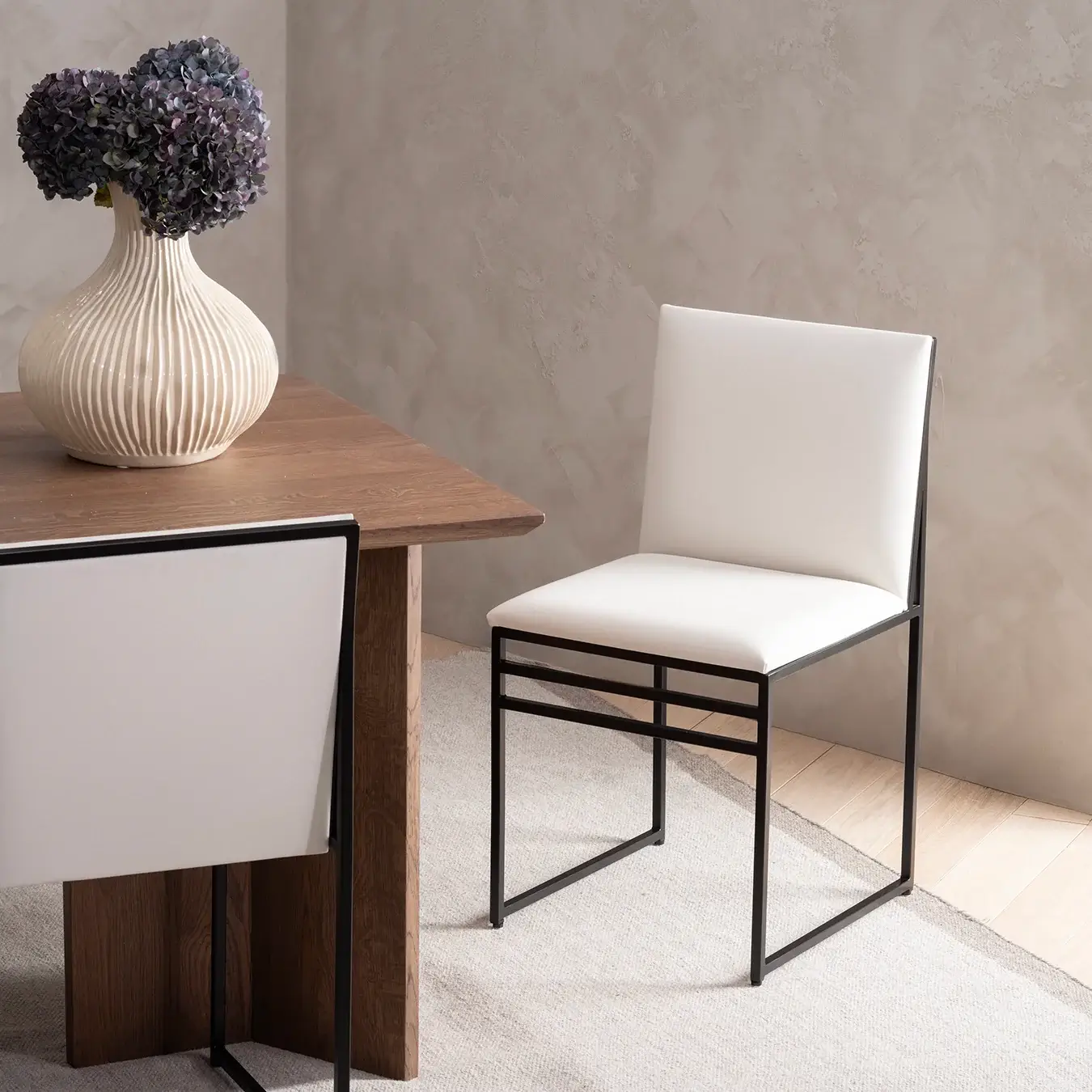 Dining chair Isabell - Black Frame - Ivory leather Cushion - Image 3