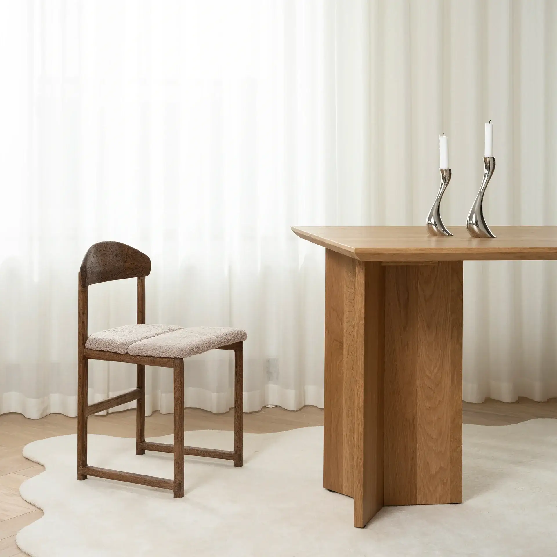 Dining chair Karin - Dark oak Wood Frame - Greige bouclé Cushion - Image 5