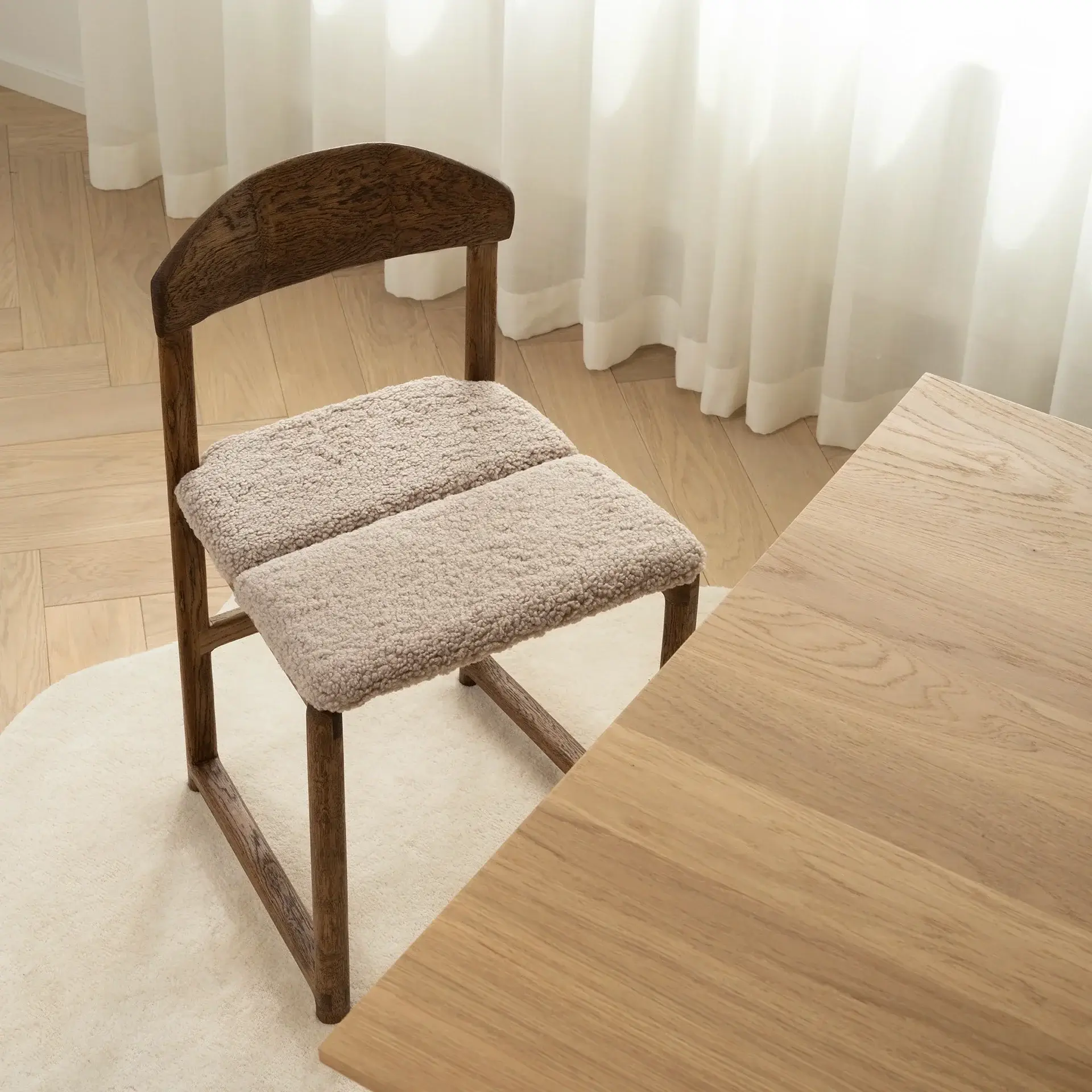 Dining chair Karin - Dark oak Wood Frame - Greige bouclé Cushion - Image 6