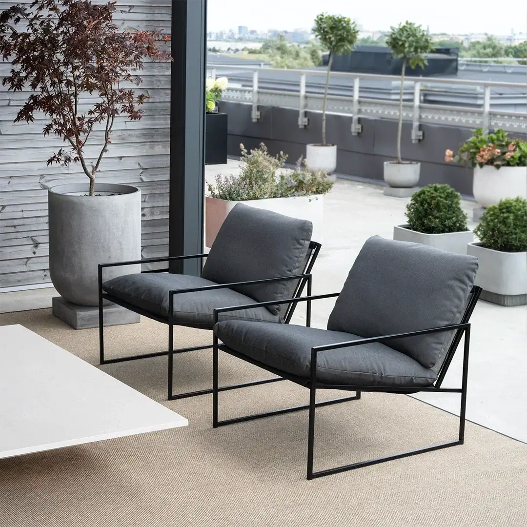 Outdoor lounge chair Kenny - Black Frame - Onyx Acrylic Cushion - Image 2