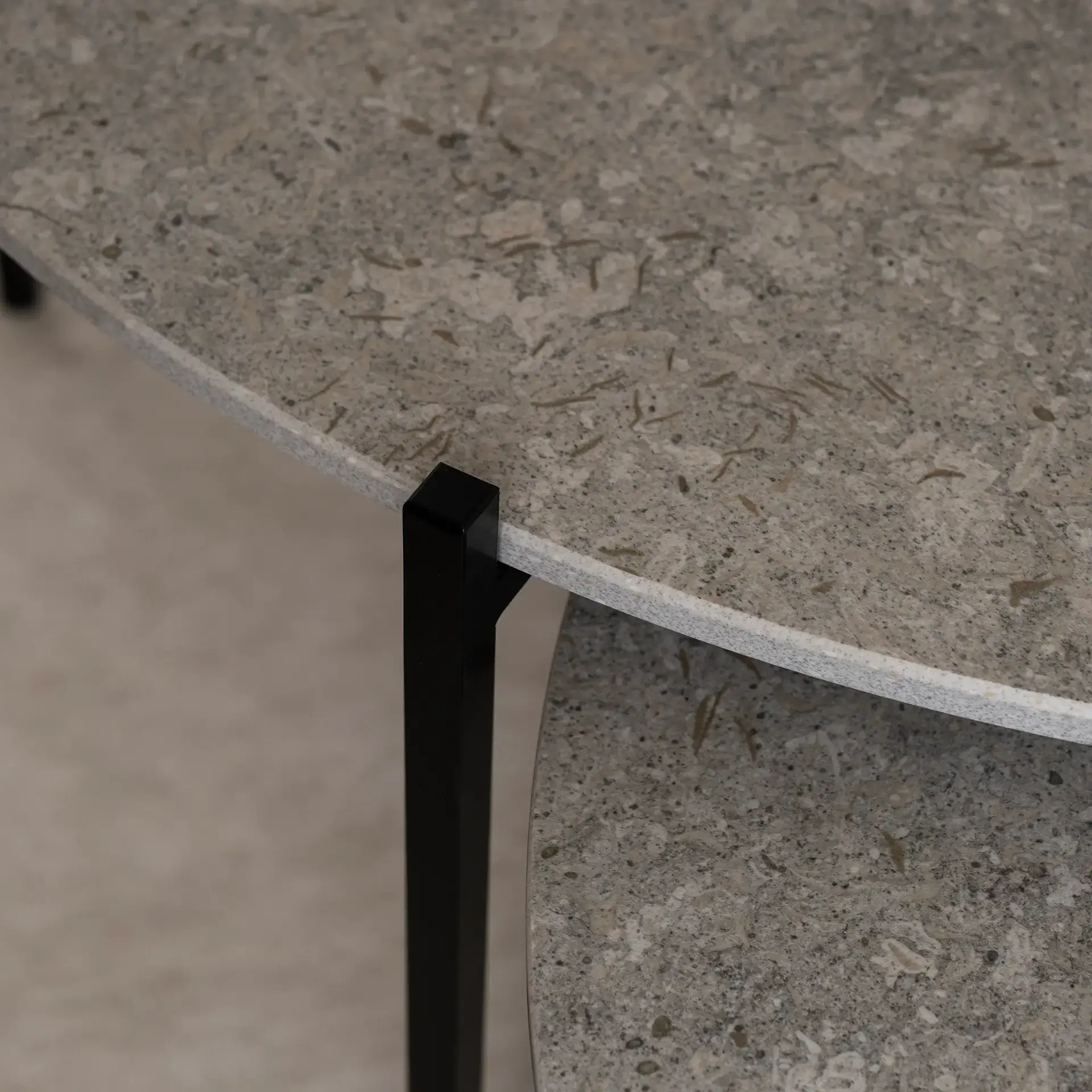 Coffee table Leo - Large set - Black Frame - Grigio Dekton Top - Image 4