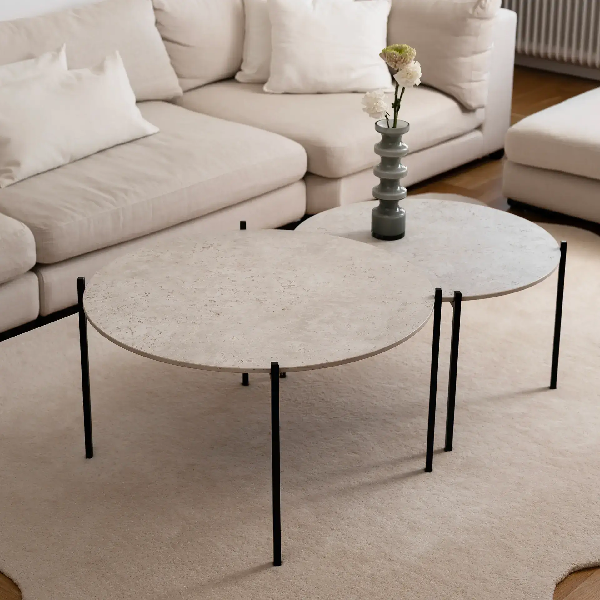 Coffee table Leo - Medium set - Black Frame - Sabbia Dekton Top - Image 2