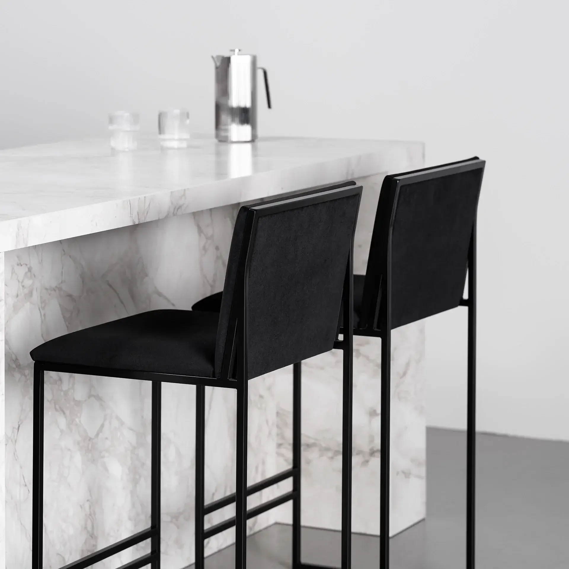 Bar Stool Philip – Black Steel Frame, Black Velvet Cushion - Image 3