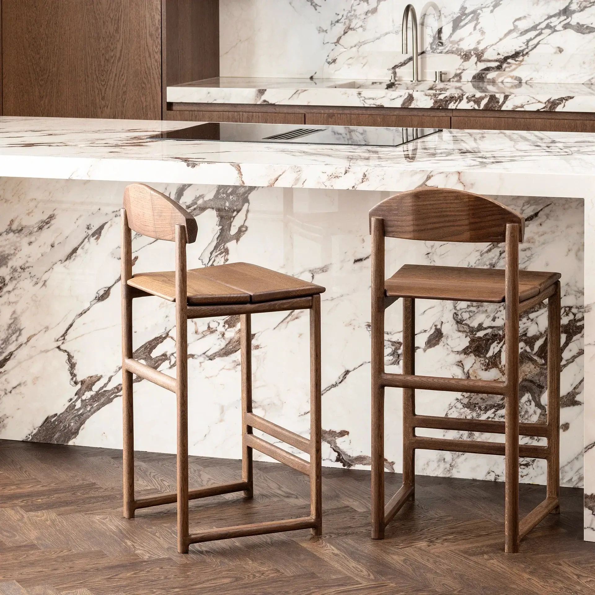 Oak Bar Stool Ted – Dark Oak – Wood Seat - Image 3